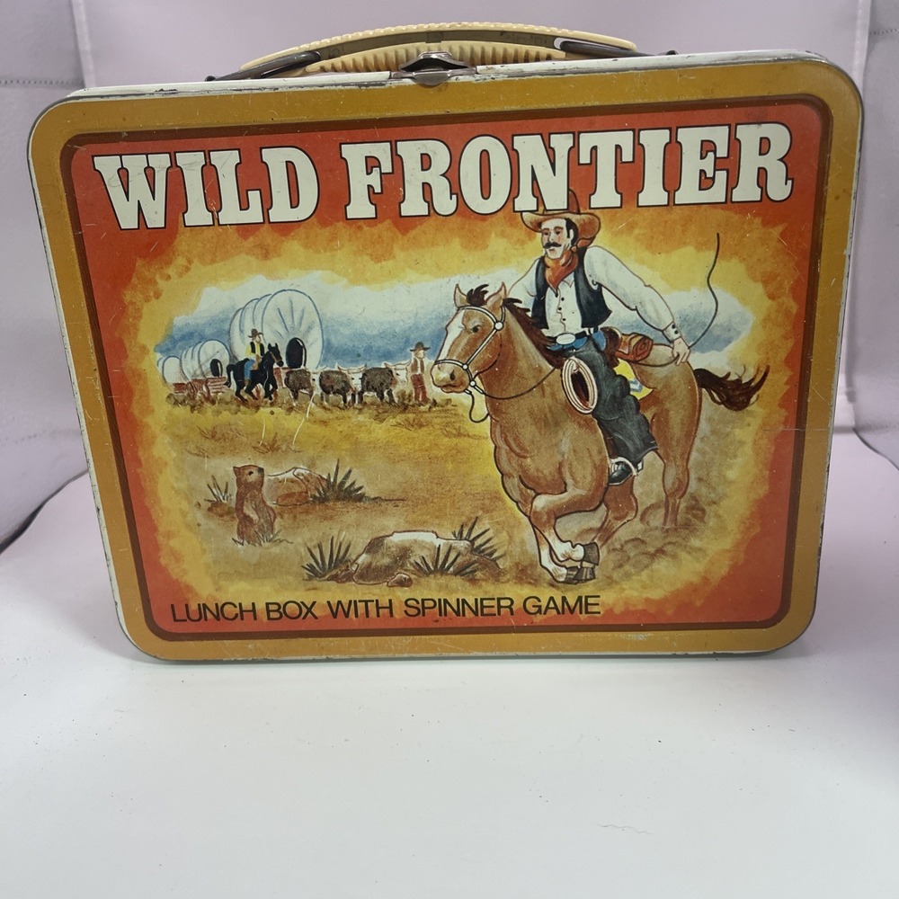 VINTAGE LUNCH BOX TIN 1960'S WILD FRONTIER LUNCH BOX